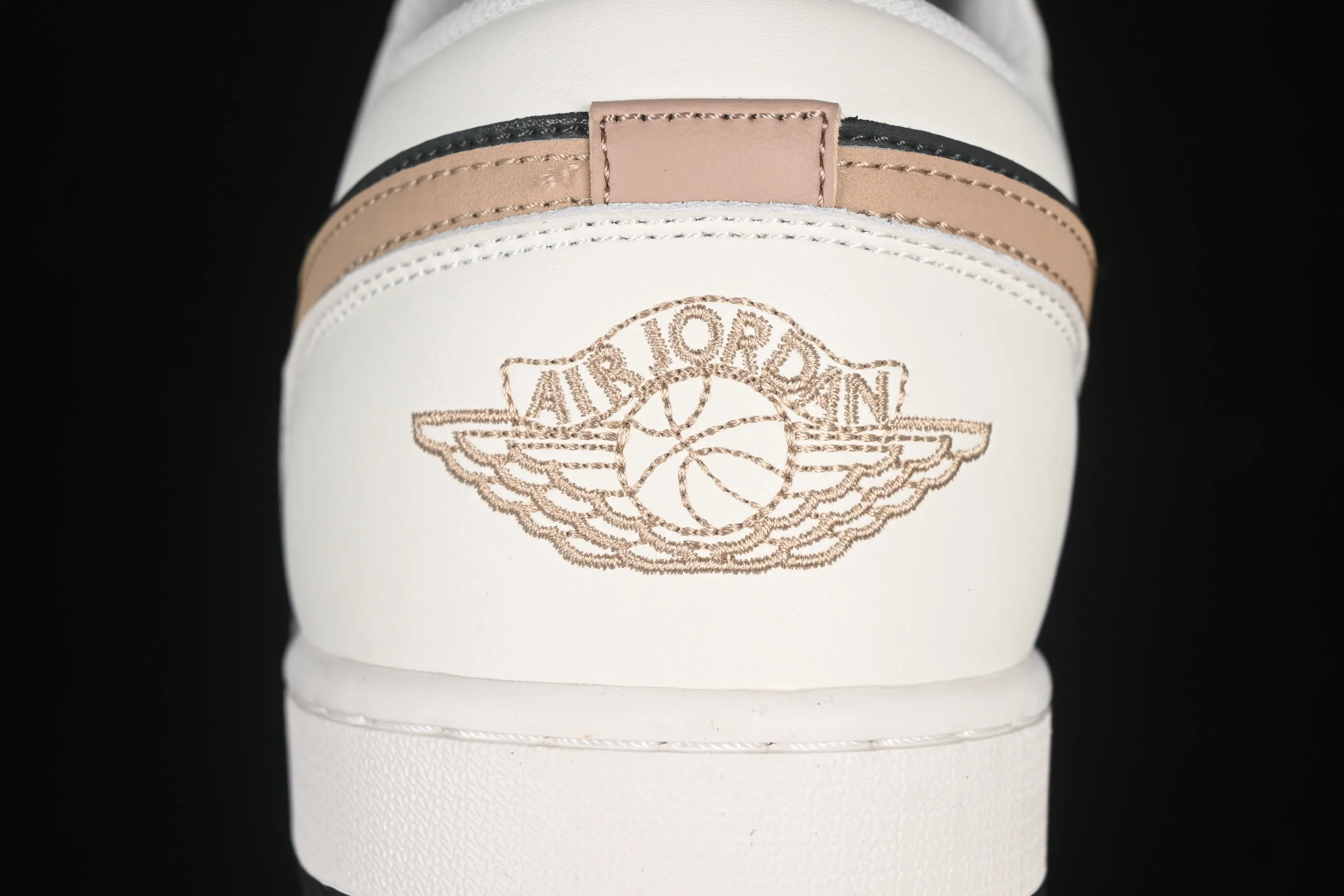 All categories Air Jordan Jordan series basketball shoes Air Jordan 1 Low Air Jordan 1 Low AJ1 Joe 1 black and white low-top cultural and leisure sports sneakers IH0649-021